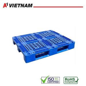 Pallet nhựa có lõi sắt