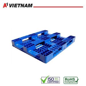 Pallet nhựa có lõi sắt